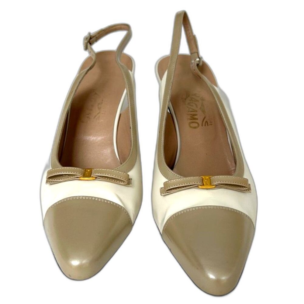Vintage Salvatore Ferragamo Ivory Taupe Leather Slingback Pumps